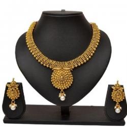 Pourni Brass Jewel Set