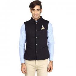 United Colors of Benetton Solid Mens Waistcoat